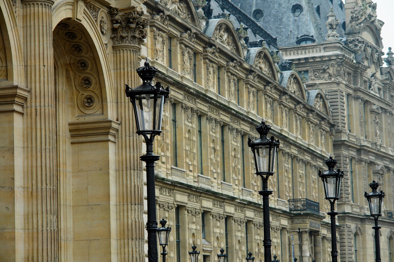 Descubriendo los Tesoros del Museo Louvre