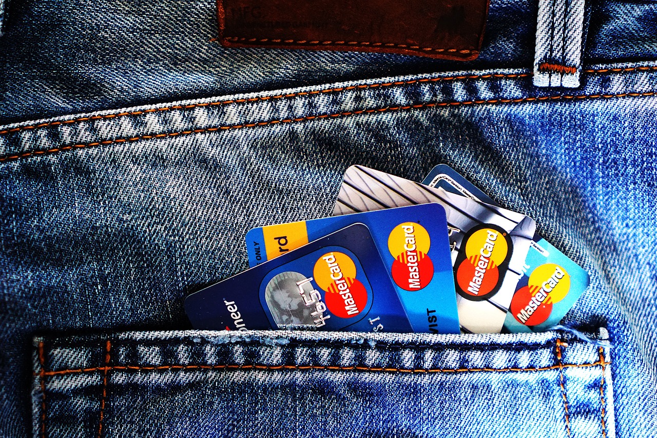 ¿Cuáles son las Comisiones de las Tarjetas de Crédito?”