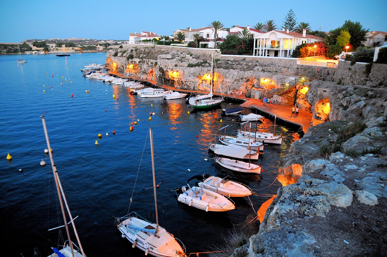 Menorca: Descubriendo su Capital