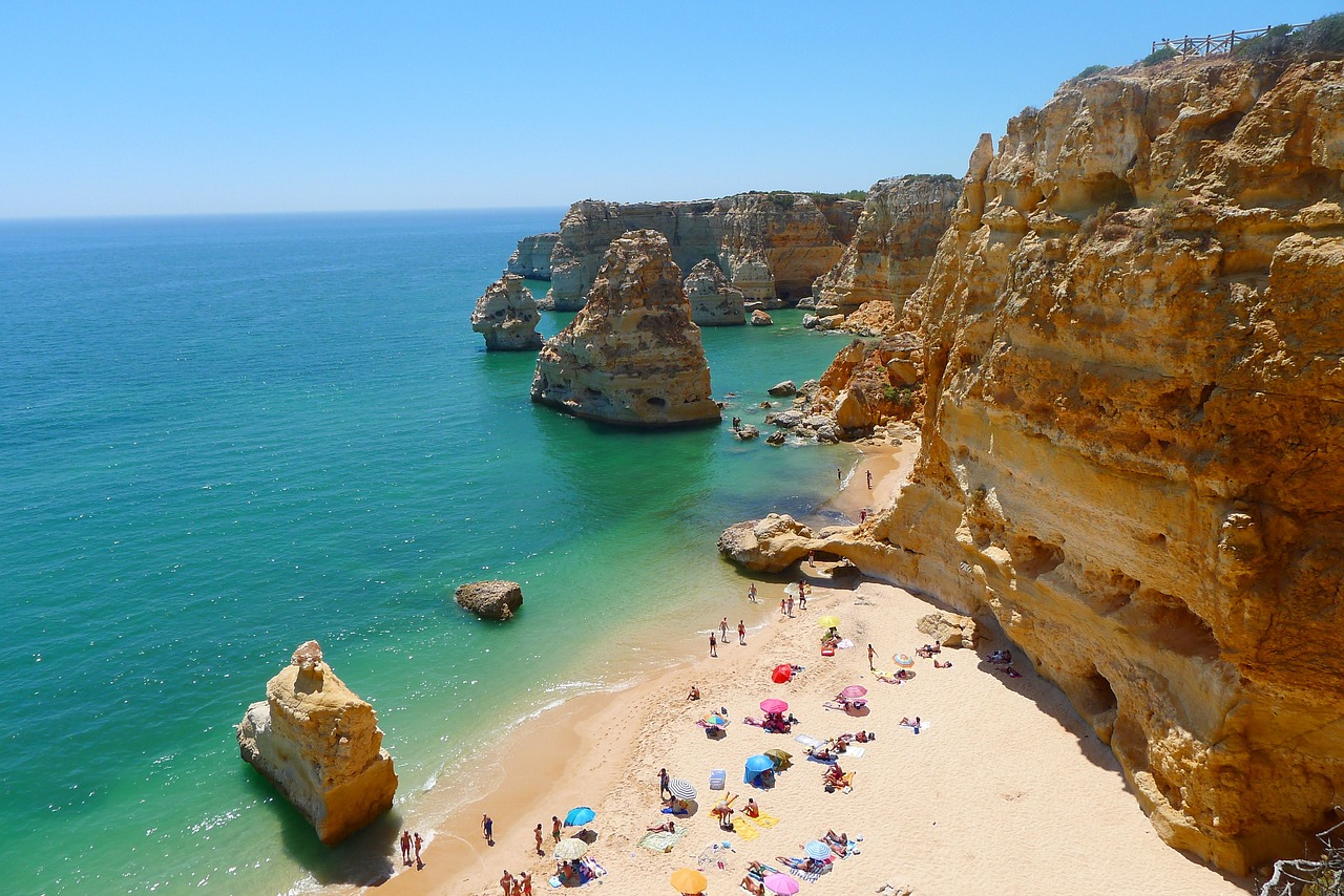 Descubre la mejor fecha para visitar el Algarve