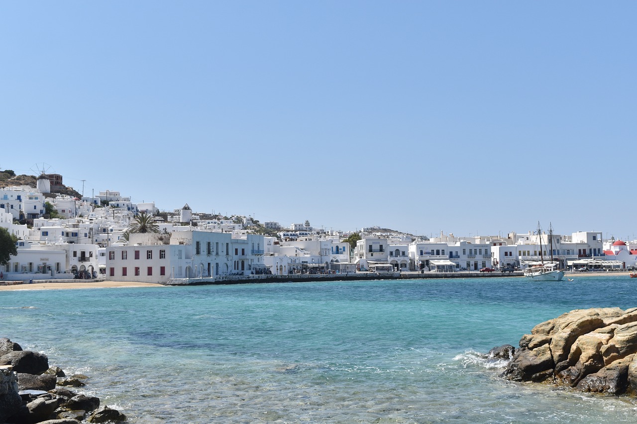 ¿Cómo se comparan Mykonos y Santorini?