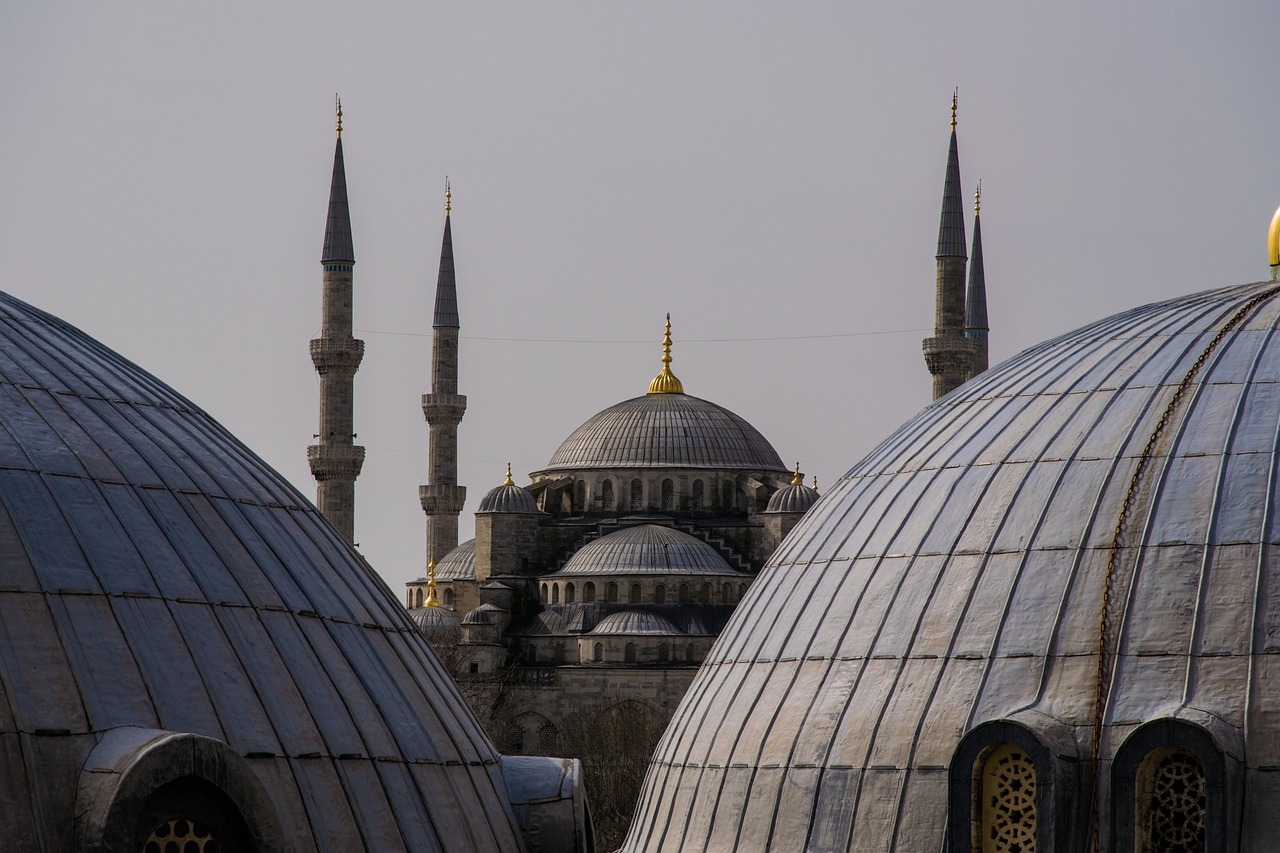 ¿Cuál es el País que Alberga a Estambul?