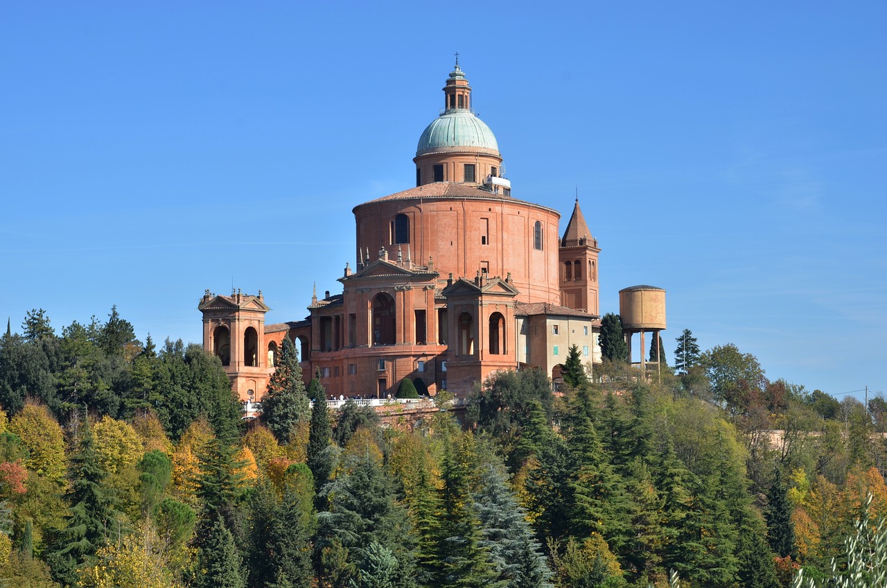 Descubre las maravillas de Bolonia: ¡No te las puedes perder!