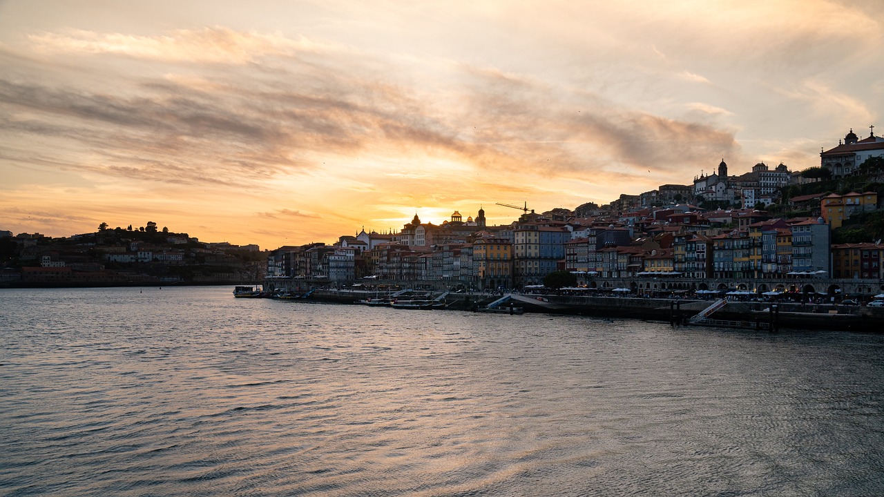 Descubre el Centro de Oporto: Una Visión de sus Atractivos