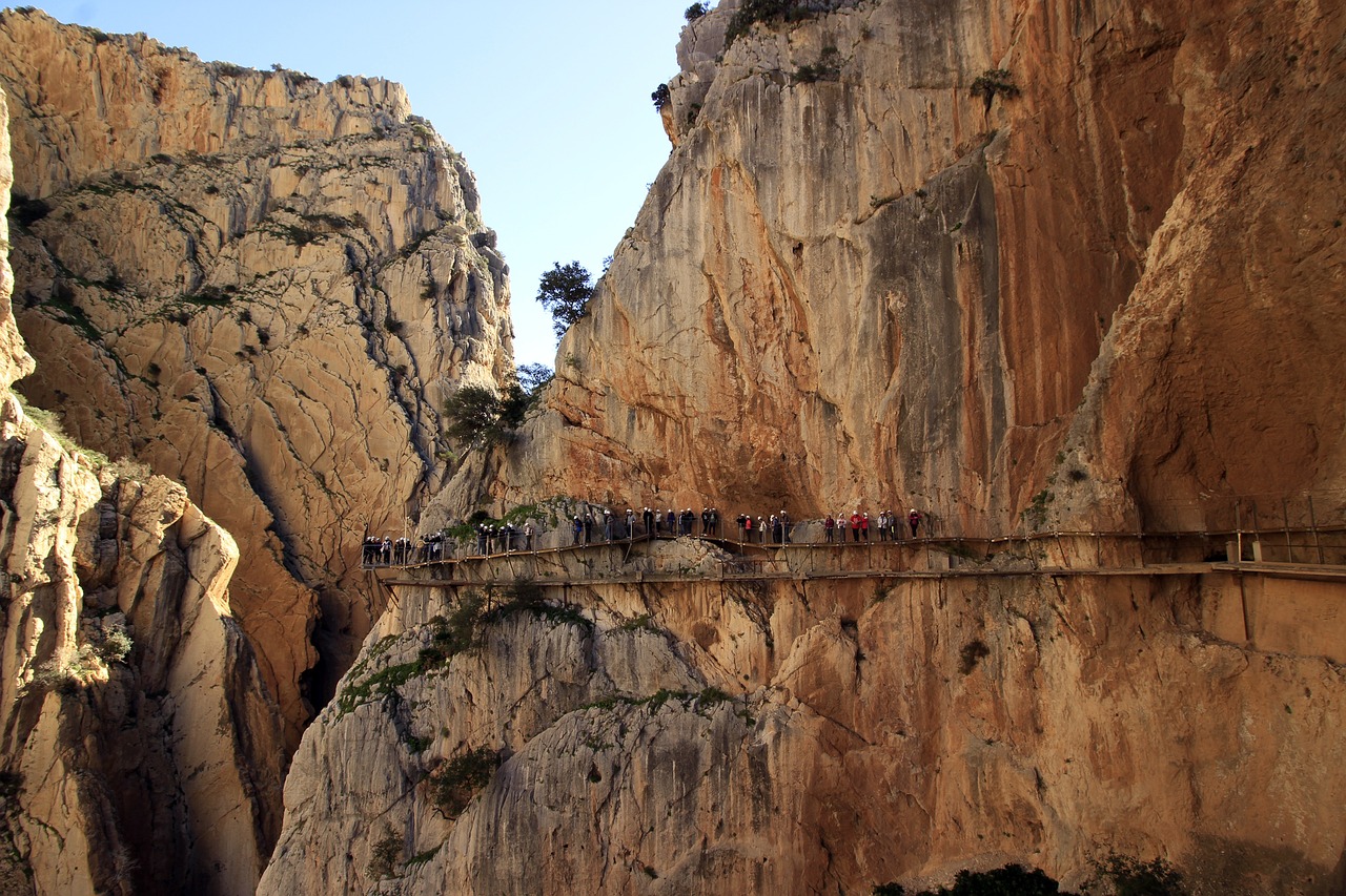 Explorando el Desafío del Caminito del Rey en Málaga