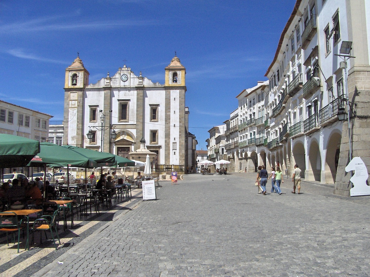 Descubre la Capital del Alentejo
