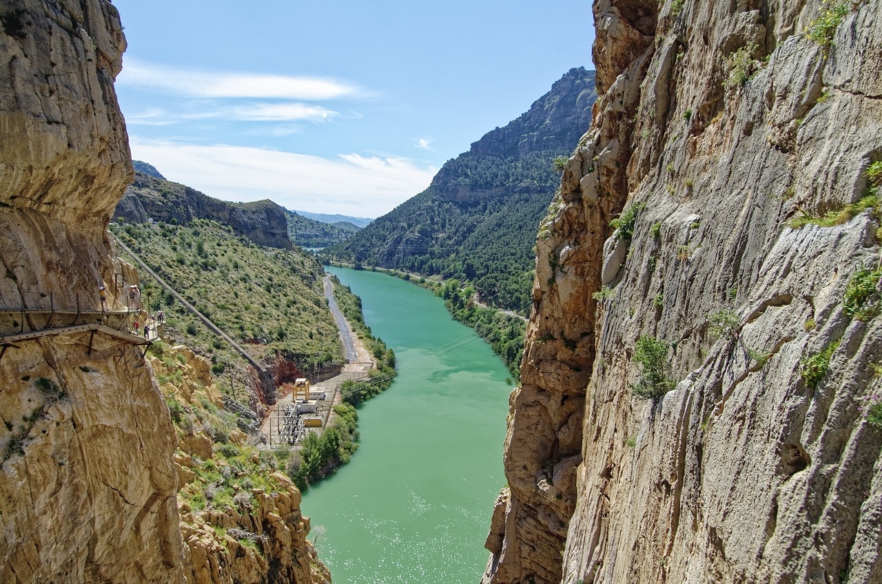 Descubriendo la distancia entre Ronda y el Caminito del Rey