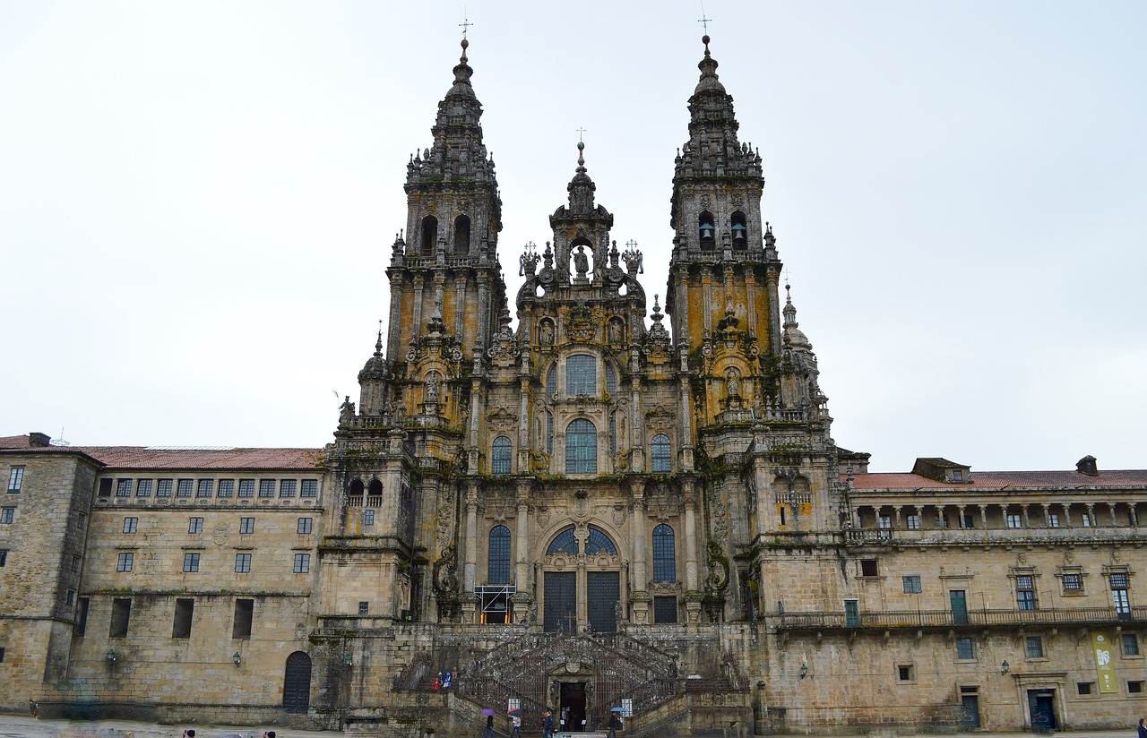 5 Atracciones Turísticas que no te puedes Perder en Santiago de Compostela
