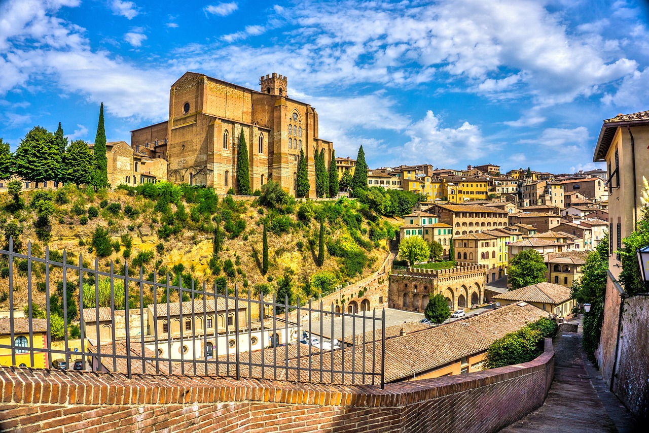 Descubriendo el encanto de la ciudad de Siena
