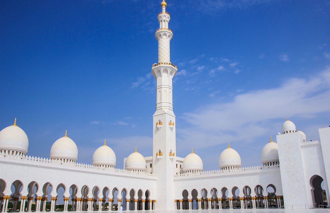 ¿Cuál es el destino turístico más atractivo: Abu Dhabi o Dubai?