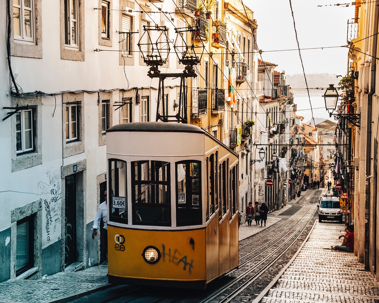 ¿Cuánto cuesta viajar en tranvía en Oporto?