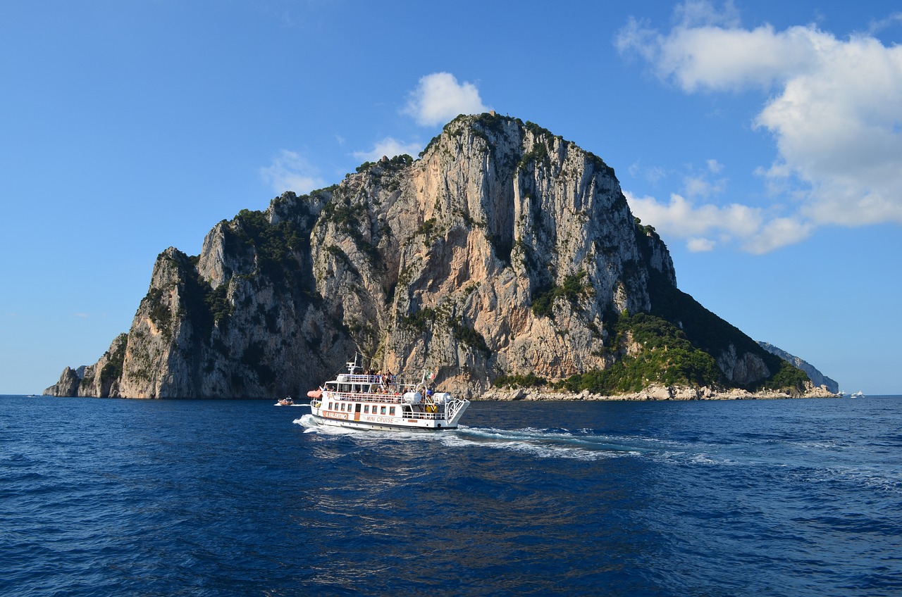 Descubriendo la Ubicación de la Isla de Capri en Italia